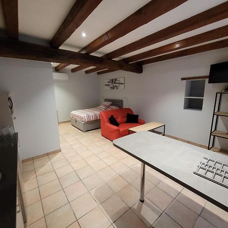 Le Petit Monas Apartment Civaux Exterior photo